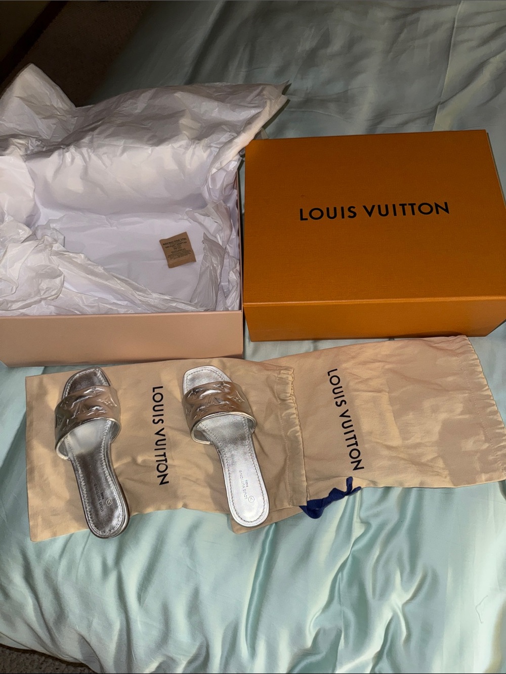 Louis Vuitton authentic silver slide mules sandals - Picture 4 of 15